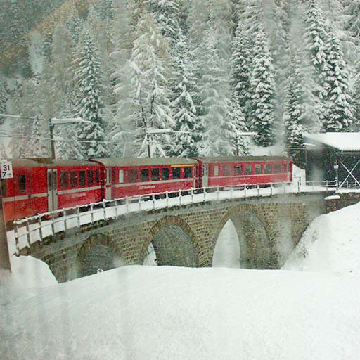 鉄道が世界遺産、スイスのレーティッシュ鉄道ベルニナ線に乗ってみた
